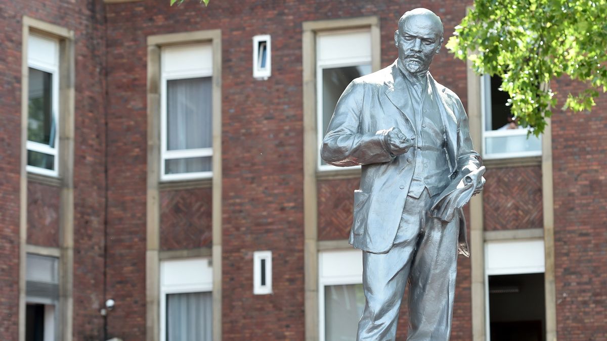 V Gelsenkirchenu odhalili kontroverzní sochu Lenina. Pochází z Česka
